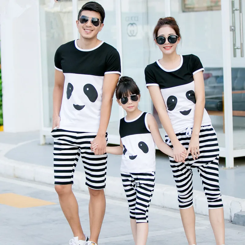 

2018 summer family look mother father baby daughter son clothes clothing set panda t-shirt+ pants mommy and me clothes
