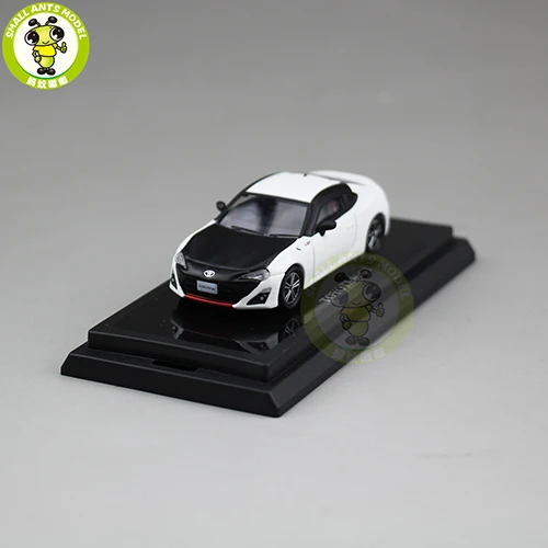 1/64 AE86 86 GT Nissan гоночный спортивный автомобиль литья под давлением металлическая модель автомобиля игрушка в подарок коллекция хобби - Цвет: White and Black