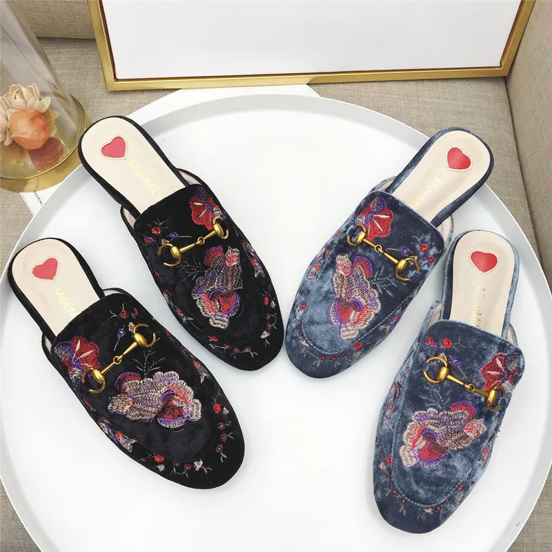 

Hot Instagram Women Mules Fur Slides Flat Heel Casual Loafer Shoes Fashion Chain Slides Spring Slippers Furry Slipper Big Size