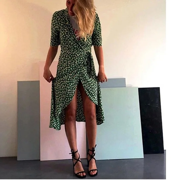 

floral Chiffon bohemian dress Hot cake in summer Beach vacation clothing