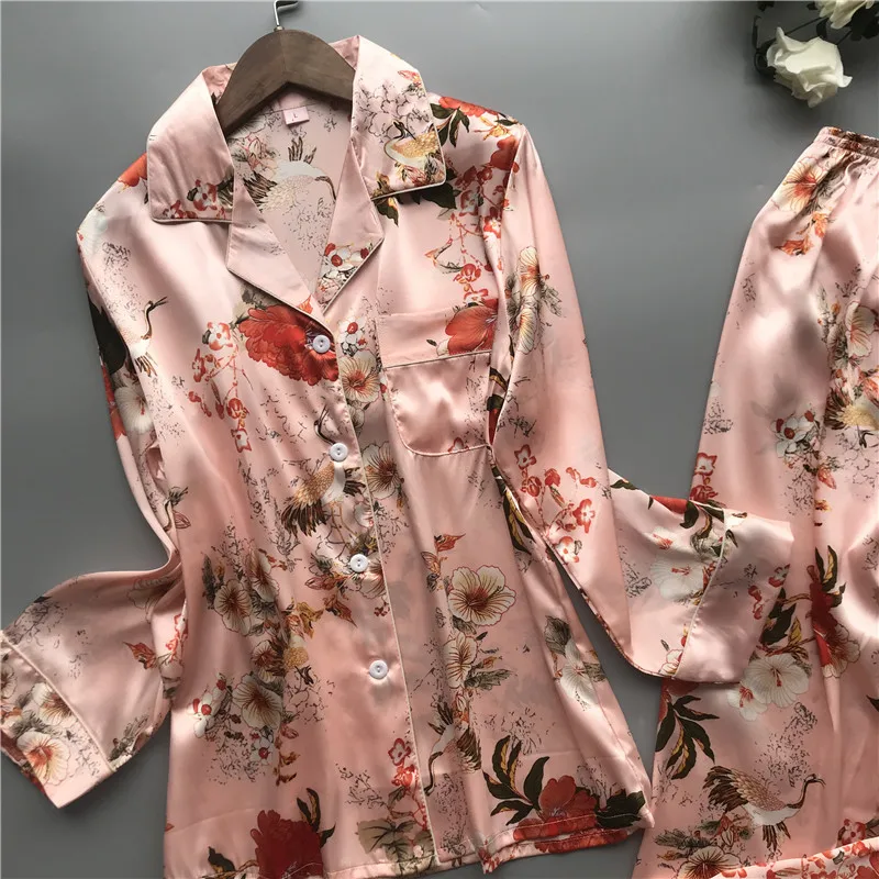 10092870359_2043651032