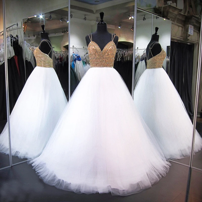 2017 Белый Тюль Бальное платье Платья Quinceanera Vestidos де 15 Anos Золотой Лиф с Beadings платья