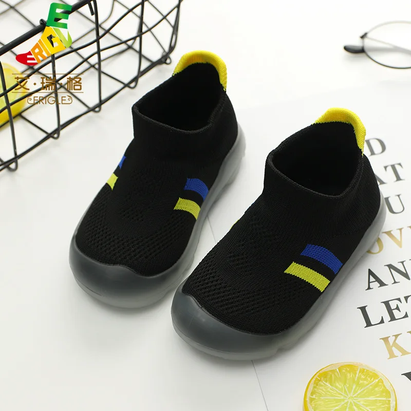 Мягкая удобная Уличная обувь для маленьких мальчиков и девочек; белые кроссовки; bebe; брендовая нескользящая обувь для малышей