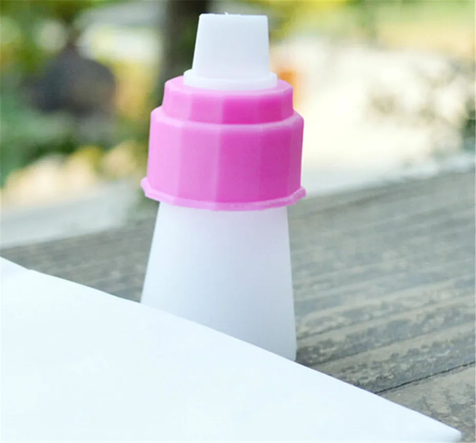 

Double-Color DIY Cream Pastry Icing Piping Bag 2 Holes Nozzles Baking Decorating Cake Dessert Decorating Tools