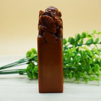 

Natural Shoushan stone, (Tian Huang color) dispelling evil Zhong Kui, calligraphy, calligraphy and painting seal cutting seal