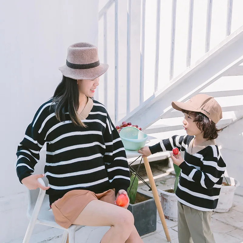 

Mommy And Me Stripe Pollover Sweaters Family Matching Outfits Mother Daughter Loose Knitting Fashion Sweatshirt Cotton Clothes