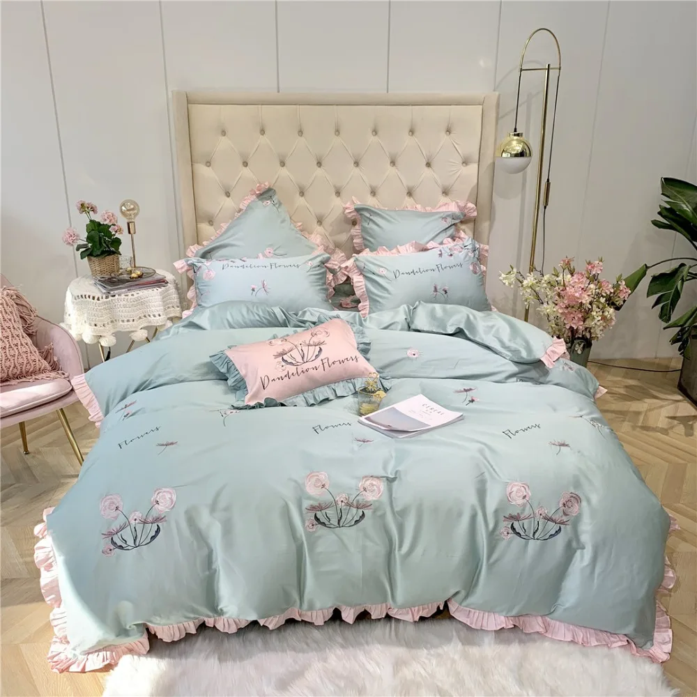 cheap Luxury blue 80S Egyptian cotton Embroidered Bedding sets Queen King Princess Duvet cover Bed sheet set Pillowcases 4 6pcs pink