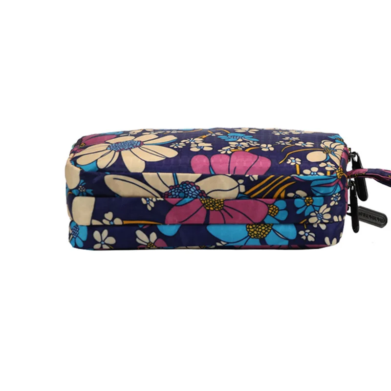 3713809505_1103933845