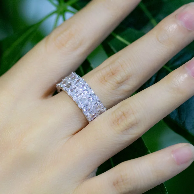 CWWZircons Super Sparkling Silver Color Full Cubic Zirconia Paved Round CZ Wedding Engagement Rings Jewelry For Women R086