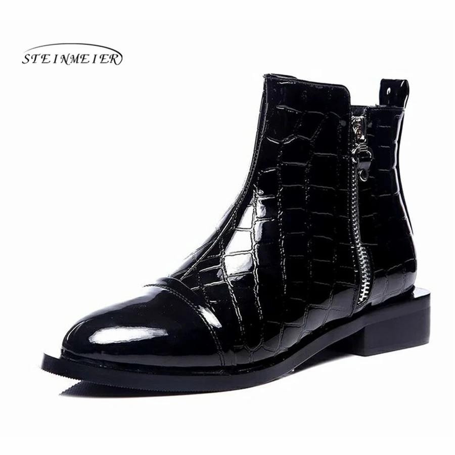 

2018 women Chelsea boots women's winter round top flat black ankle short boots british PU leather zipper boots.