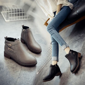 

Women 2019 Korean version autumn women's low-heeled round Martin boots buckle with thick with England retro bare Chelsea boots