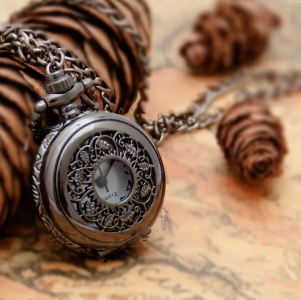 nuovo-arriva-collana-di-orologi-da-tasca-con-foglia-nera-di-piccole-dimensioni-per-orologio-da-tasca-regalo-di-natale-orologi-al-quarzo-steampunk-10-pezzi-dial25mm