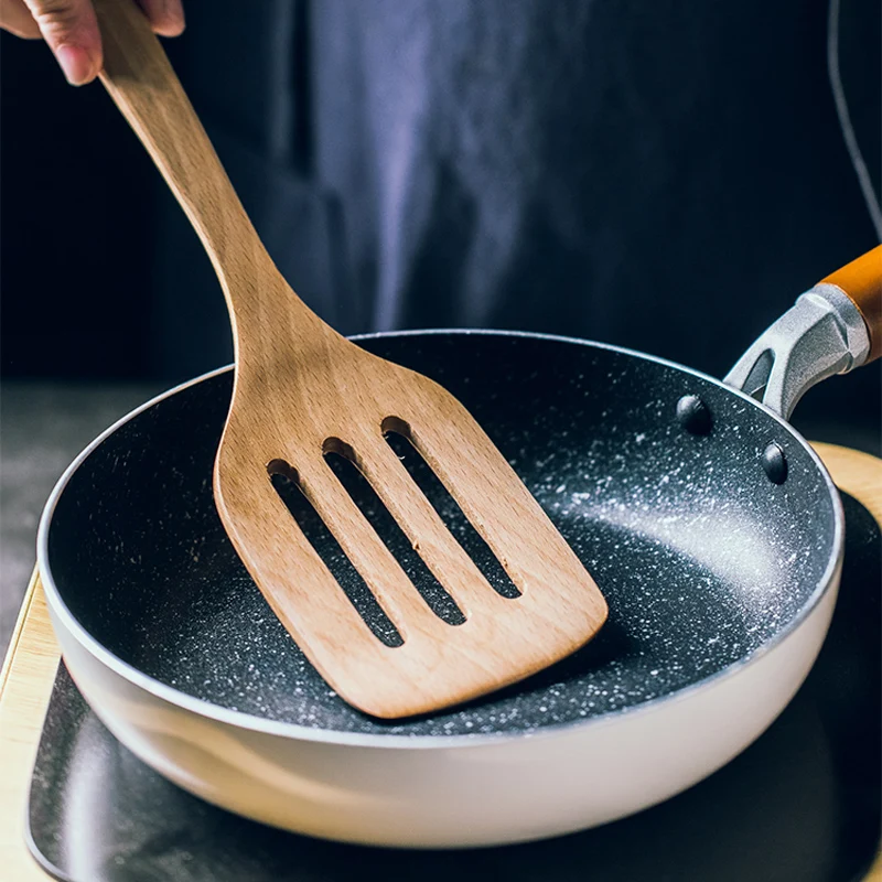 

1Pc Kitchen Turner Spatula Wooden Slotted Turner Long Handle Egg Pancake Turner Shovel Nonstick Cooking Tools Wooden Utensils