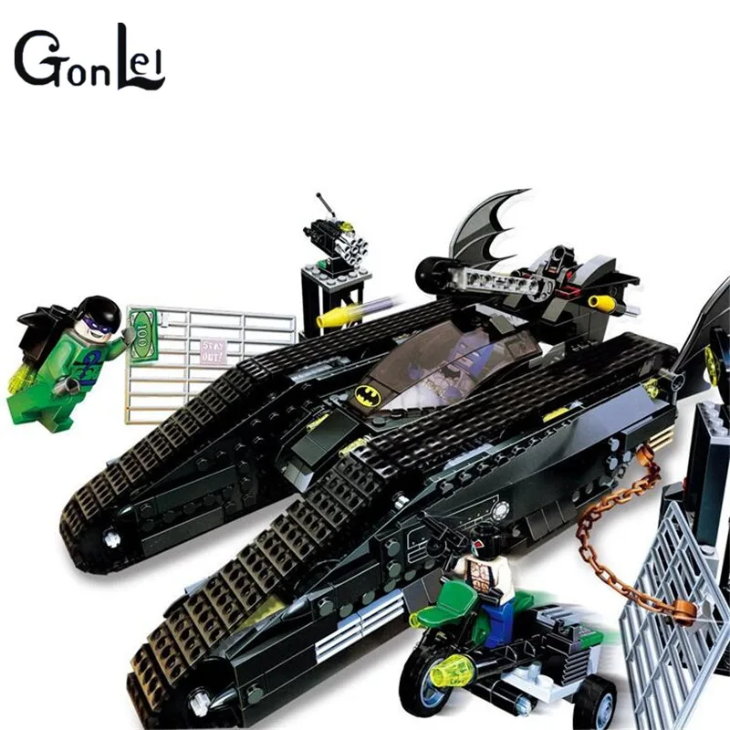 

(GonLeI)07067 Batman The Bat Tank The Riddler and Bane's Hideout Block Set Compatible with 7787 Toy 673Pcs