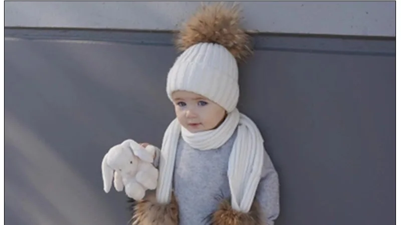 Детские вязаные хлопковые шапки, теплые и удобные осенне-зимние шапки с помпоном из меха енота для мальчиков и девочек, Лыжная маска, детский шарф