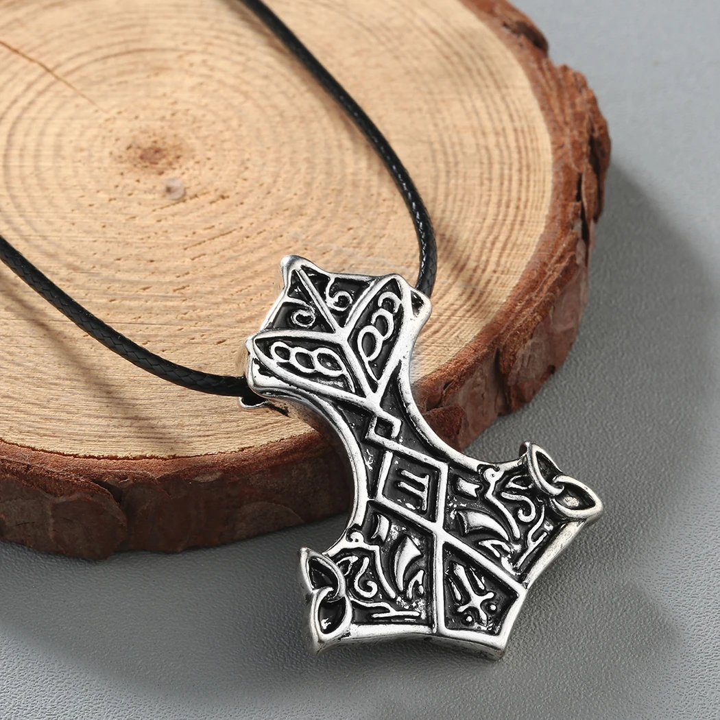 Cxwind – collier pendentif amulette Viking nordique pour homme, amulette avec le nœud du légendaire Viking Odin, pendentif Runes avec marteau, Talisman, bijoux