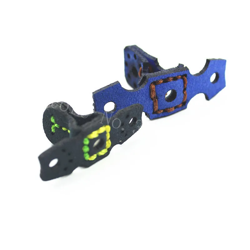 

Outdoor T-type Leather Pocket Built-in Magnet Steel Ball Sucks Slingshot Flat Round Rubber Band Universal Slingshot Pouches