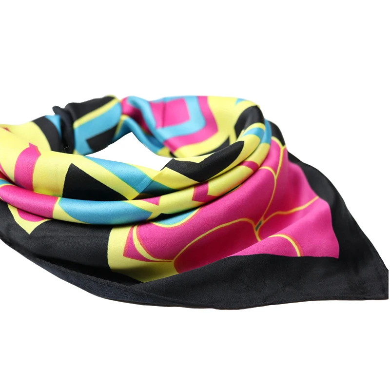 3904863683_2000376431