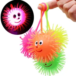1 шт. творчество мило Цвет случайный светодиодной вспышкой надувные шары сияющей улыбкой мягкий резиновый мяч игрушка Световой прыжок