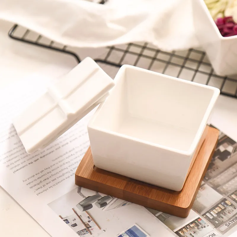 

Creative Ceramic Dish Plates with Cover Bamboo Holder Snacks/Nuts Plates Fruits/Desserts Tray Seasoning Plates Baking Tool