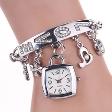 Women Watch Ladies Fashion Love Rhinestone Chain Design Round Dial Bracelet Watch Mujor Quartz Wrist Watch Square Female Relojes