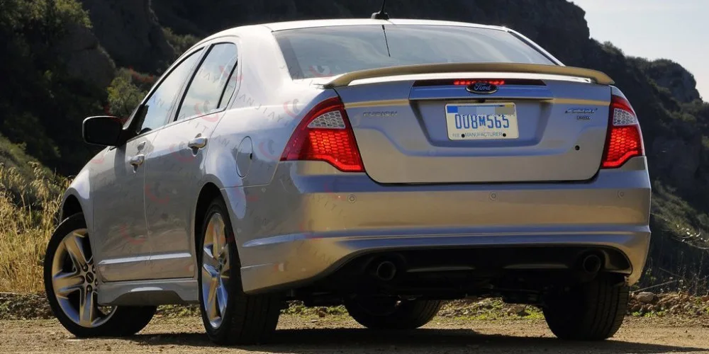 2011-Ford-Fusion-Rea1r-3