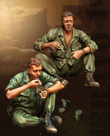 

1/35 Scale Unpainted Resin Figure Vietnam War US soldiers eat lunch