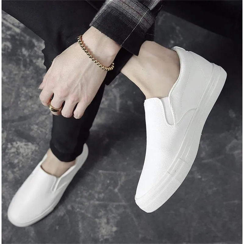 Mens Loafers Leather Sneakers White Shoes Lightweight Breathable Luxury Sneakers 2022 New Fashion Young Men Casual Loafer Shoes