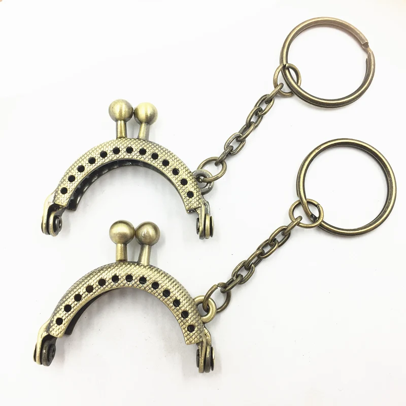 

Arch Metal Frame With Key Ring Lattice Embossed Kiss Clasp DIY Coin Purse Bag Lock Women Handbag Clutch Handle Accessories 4cm