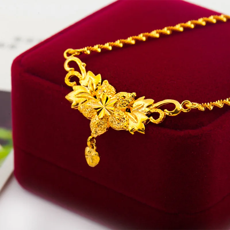 

Charm Heart And Big Flower Necklaces For Lovers Fashion Luxury Jewelry Womens Necklace To Ladies Friends In Valentine's Day