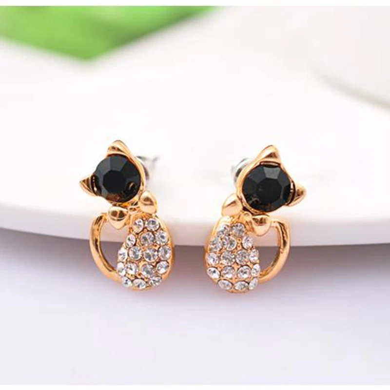

LASPERAL Lovely Cartoon Cat Shape Earring Women Lady Earrings Stud Rhinestone Korean Style 2018 Crystal Ornament Jewelry
