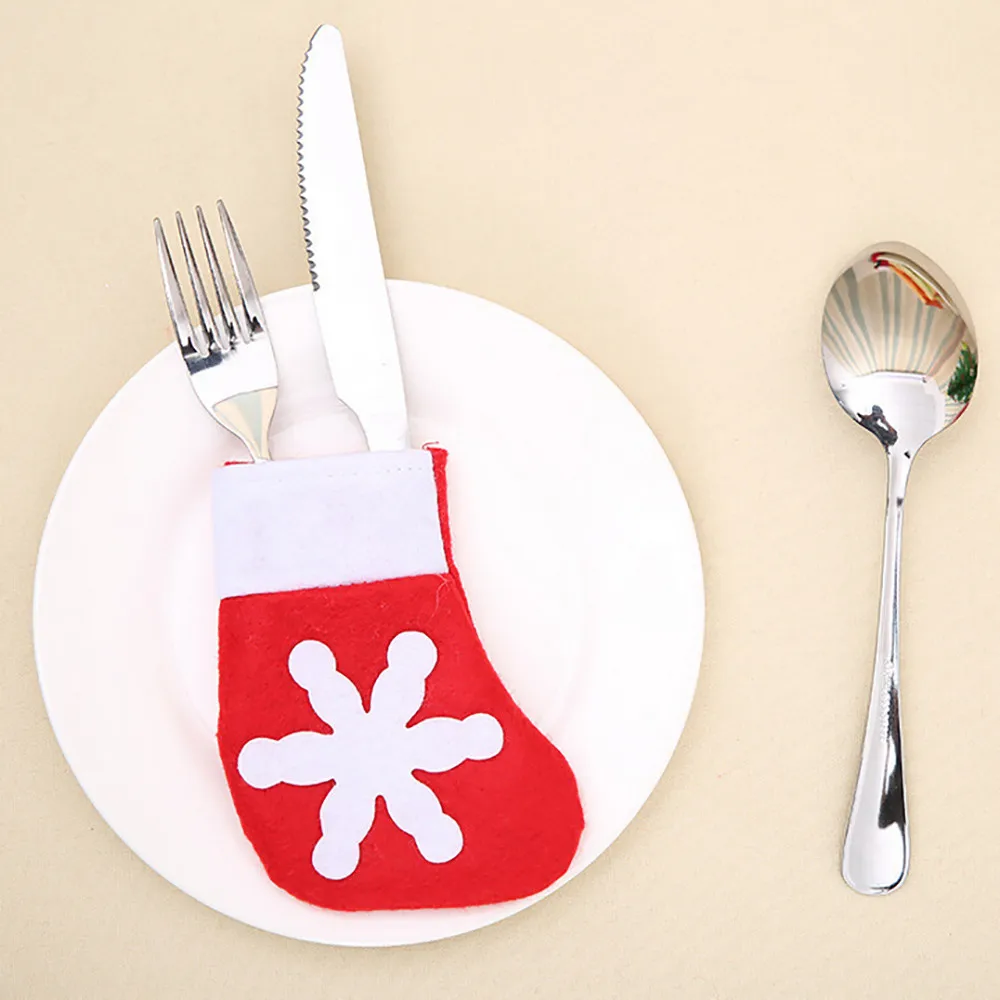 

2Pcs Christmas snowflake Decorative Tableware Fork Set Christmas Hat Storage Tool dinner table party decoration New year gift
