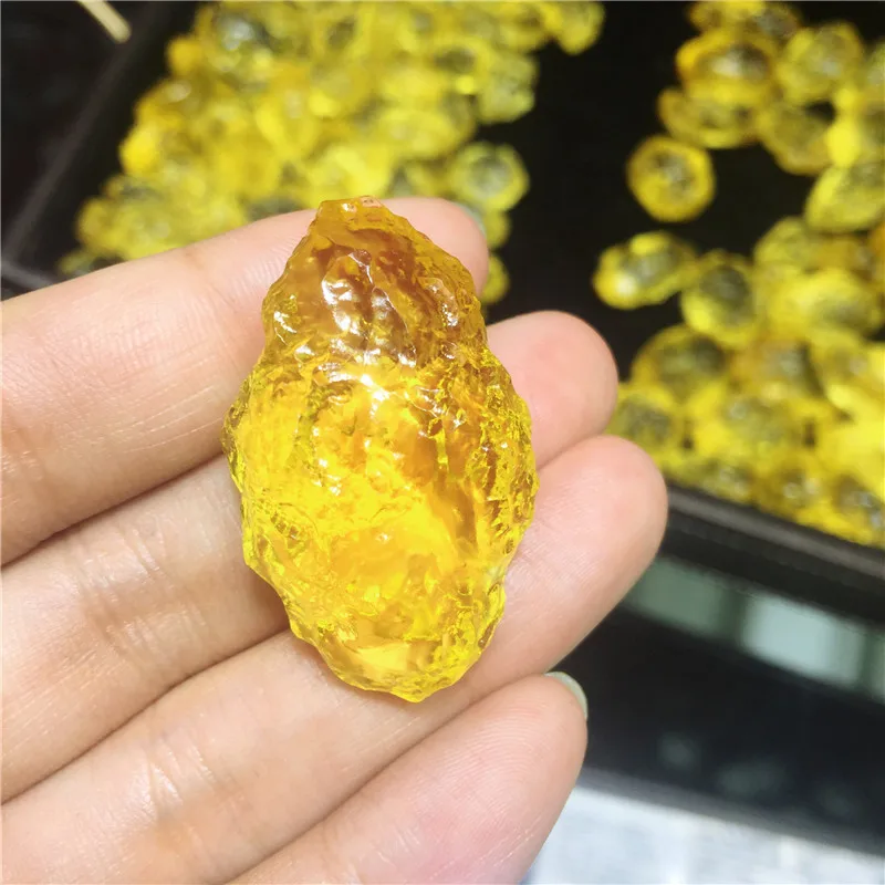 Moldavite Чешский метеорит ударопрочные стеклянные бусины шероховатый камень