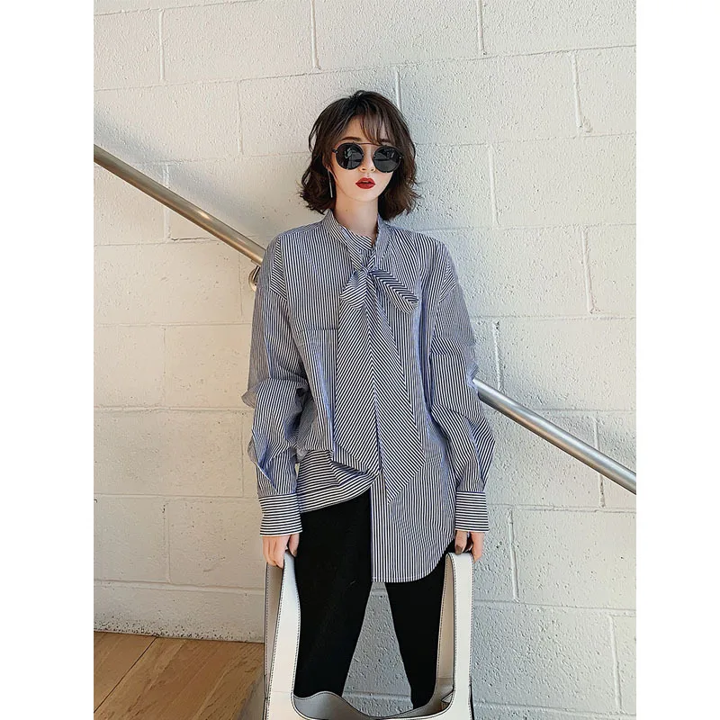 

Blue and White Stripe Shirts In Spring Garment 2019 V-Neck Striped Spliced Women Tops and Blouses Shirts Women Blouse Clothes