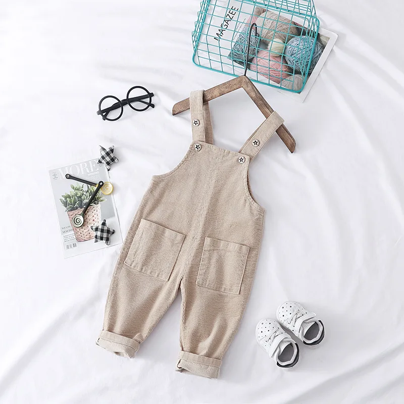 Корейский стиль Новое поступление модные вельветовые комбинезоны для девочек для маленьких мальчиков хлопок универсальные Повседневное брюки на подтяжках - Цвет: Бежевый