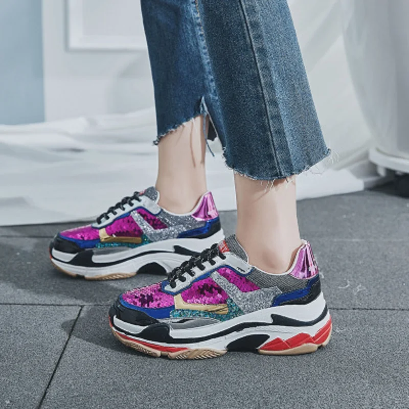 

2018 autumn and winter new sequins personality plus velvet sneakers wild super fire fashion trend women's shoes
