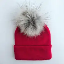 Весенне-зимняя разноцветная шапка с помпонами из искусственного меха радуги для девочек, шапка с помпоном из искусственного меха енота для детей, аксессуары с помпонами