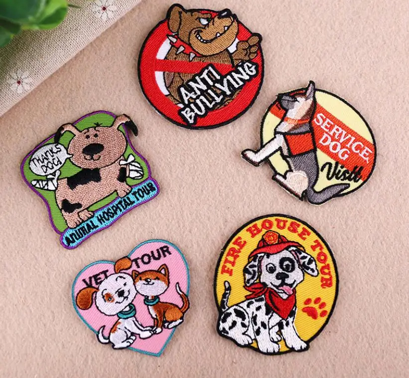 Lovely dog iron On Patches exquisite embroidered patch Cartoon animal