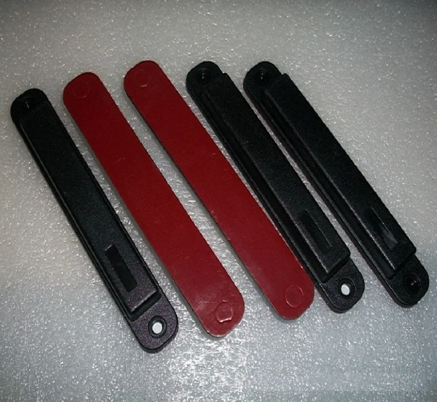 

6C Anti-metal tag label Frequency 860-960MHz with Screw holes for vehicle license plate access control system