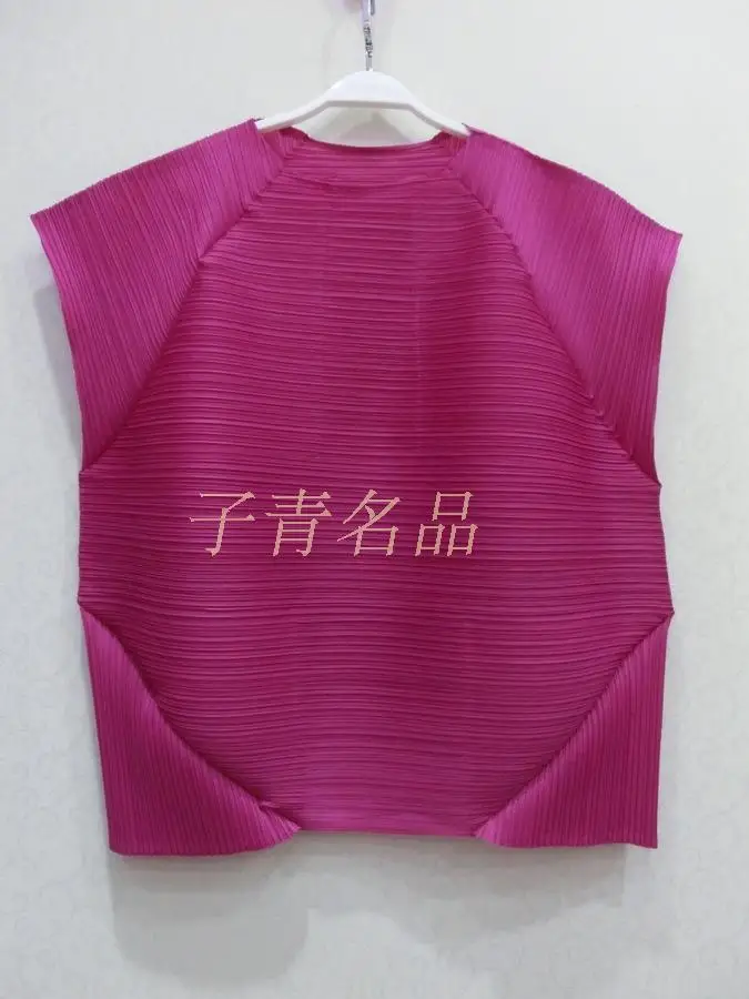 

FREE SHIPPINGMiyake fold bright candy color loose T-shirts with short sleeves T-shirt pure color IN STOCK