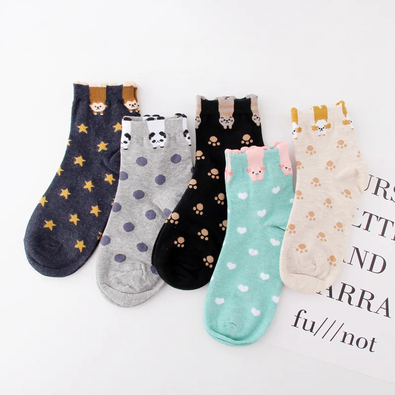 Women's socks new curling cartoon Santa Claus and Halloween deodorant corners wild cute girl socks (DT) Women's socks new curling cartoon Santa Claus and Halloween deodorant corners wild cute girl socks (DT)