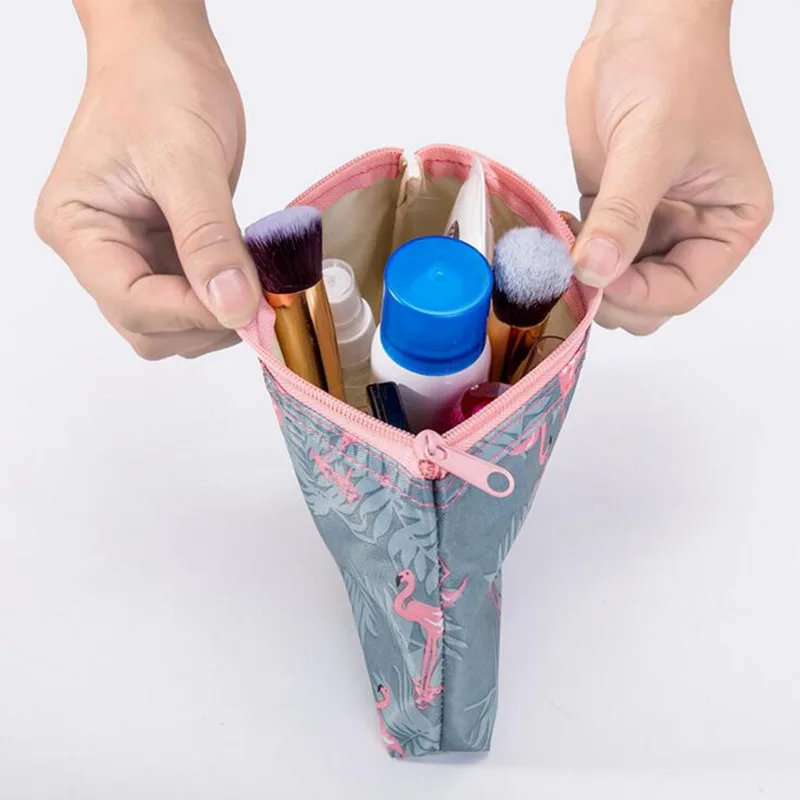 حجم كبير لطيف فلامنغو حقيبة سفر لمستحضرات التجميل سستة تخزين منظم حقيبة الماكياج المحمولة السيدات Neceser الحقيبة حافظة للمكياج