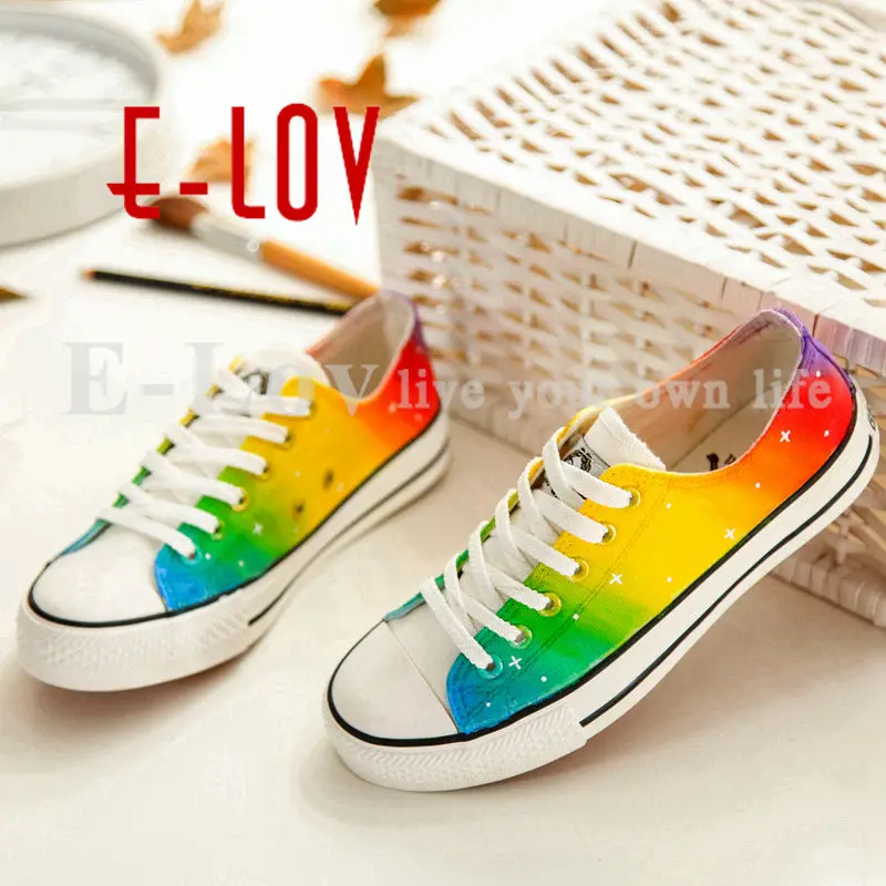 

Hand Painted Rainbow Canvas Shoes New Fashion Russian Lace-Up Colorful Casual Graffiti Canvas Shoes for Men Women
