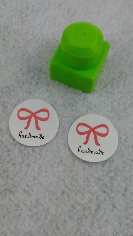 Free shipping 100PCS/Lot Creative stamp Kraft paper stickers labels bowknot Seal Label Sticker 'handmade' | Дом и сад