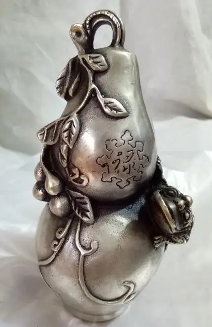 

China's ancient Feng Shui gourd tibet silver incense incense burner statue