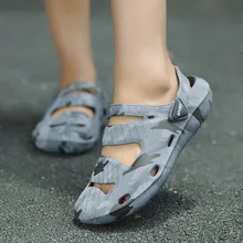 Мужская камуфляжная обувь с отверстиями; шлепанцы унисекс; дышащие повседневные пляжные шлепанцы; удобные нескользящие мягкие сандалии для душа