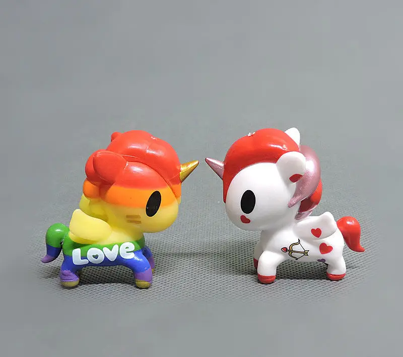 

2X Children toys Super Cute Joker Animal INS Unicorn Pegasus PVC Dolls 5cm/2"