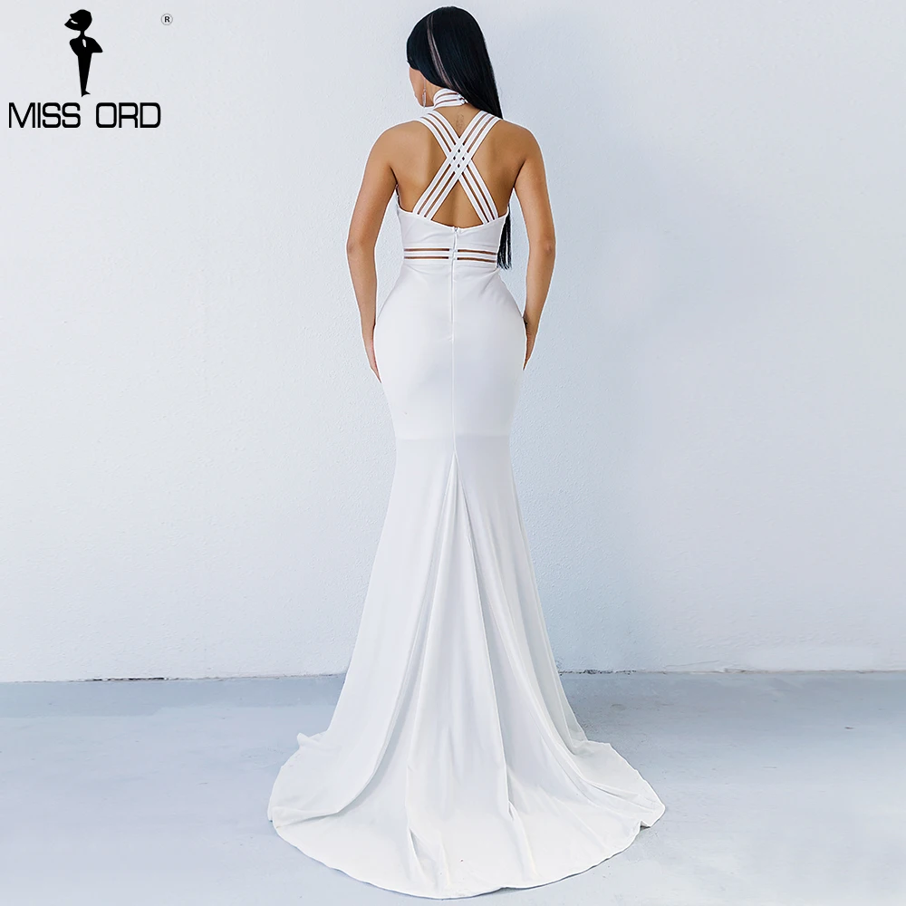 Женское платье с высоким воротом Missord однотонное открытым передом и вырезом