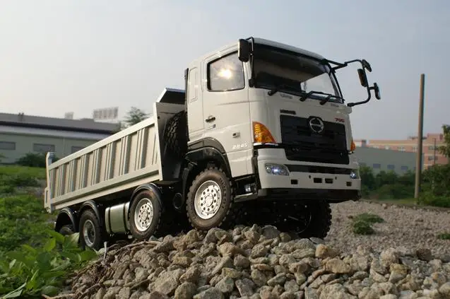 Пульт дистанционного управления с 1/14 шкалой Радиоуправляемый трактор Hino 8*8 700 8x8