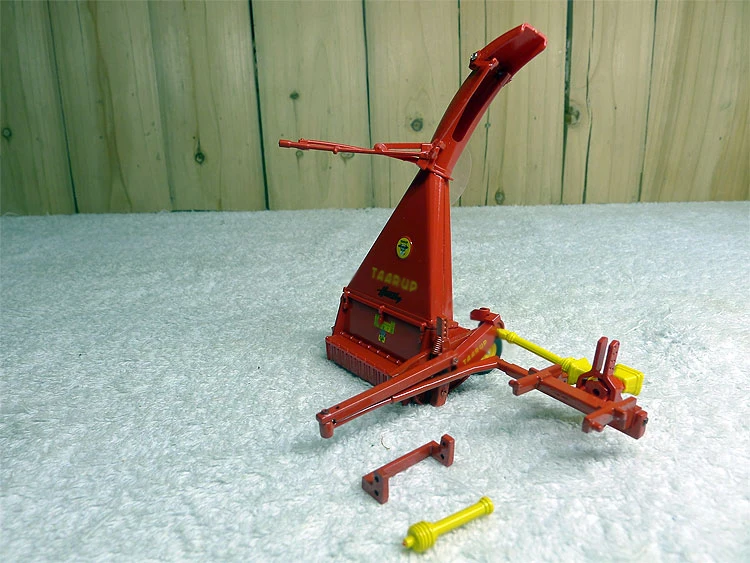 

rare 1:32 4965 DM 1350 fertilizer machine tractor accessories model alloy farm vehicle model Alloy collection model